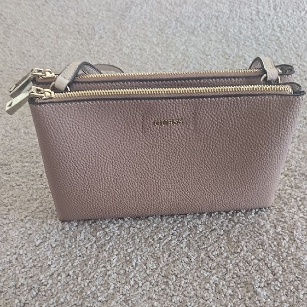 GUESS Rose Pink purse with Gold Accents